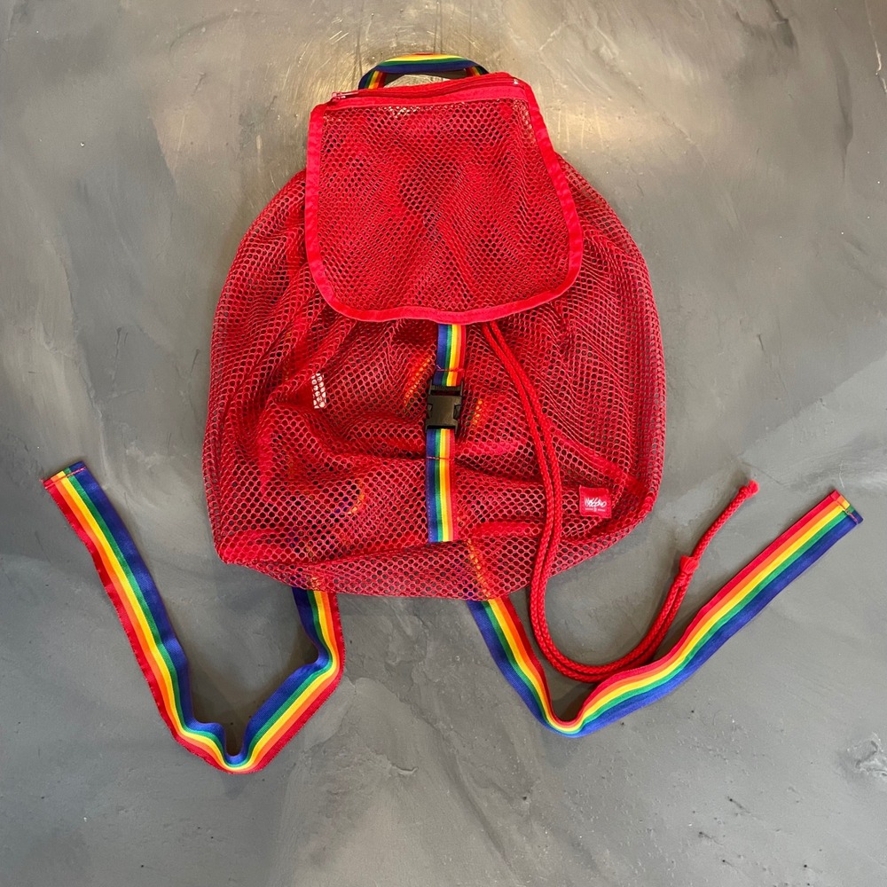 VTG Mossimo Red Mesh Backpack Rainbow Straps Drawstring Festival Concert Bag‎